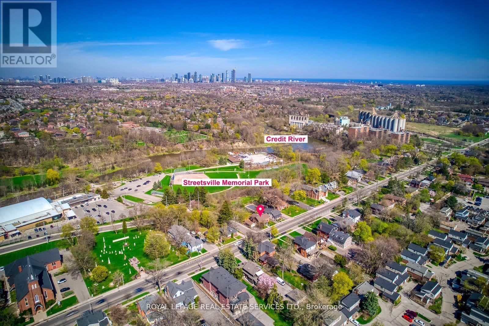 317 Queen Street S, Mississauga, ON - Outdoor With View