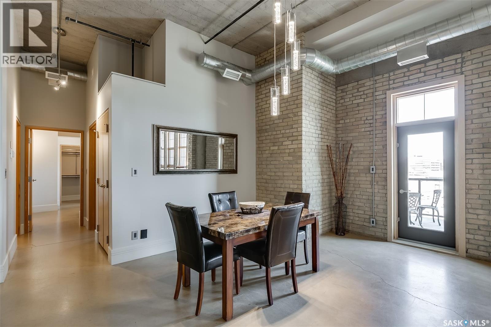 401 73 24Th Street E, Saskatoon, SK - Indoor Photo Showing Dining Room