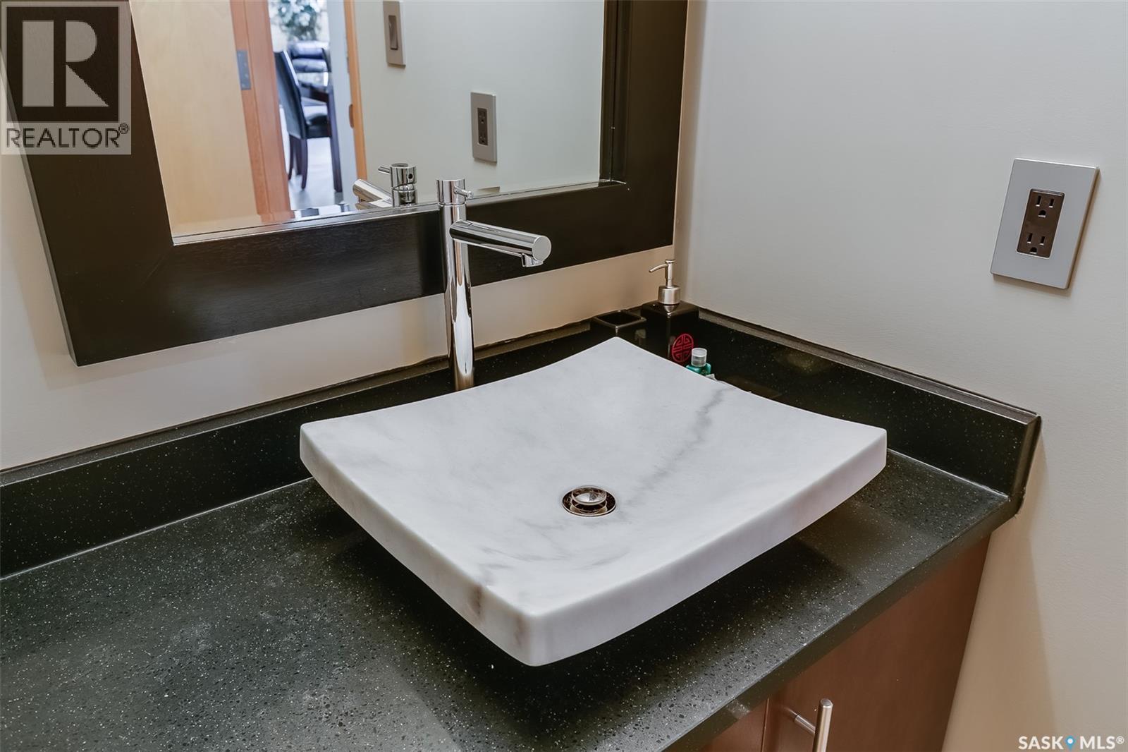 401 73 24Th Street E, Saskatoon, SK - Indoor
