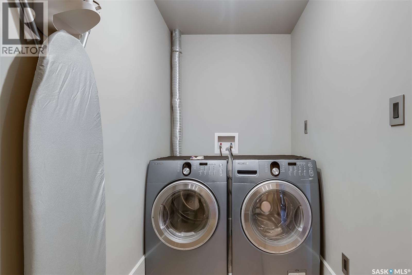 401 73 24Th Street E, Saskatoon, SK - Indoor Photo Showing Laundry Room
