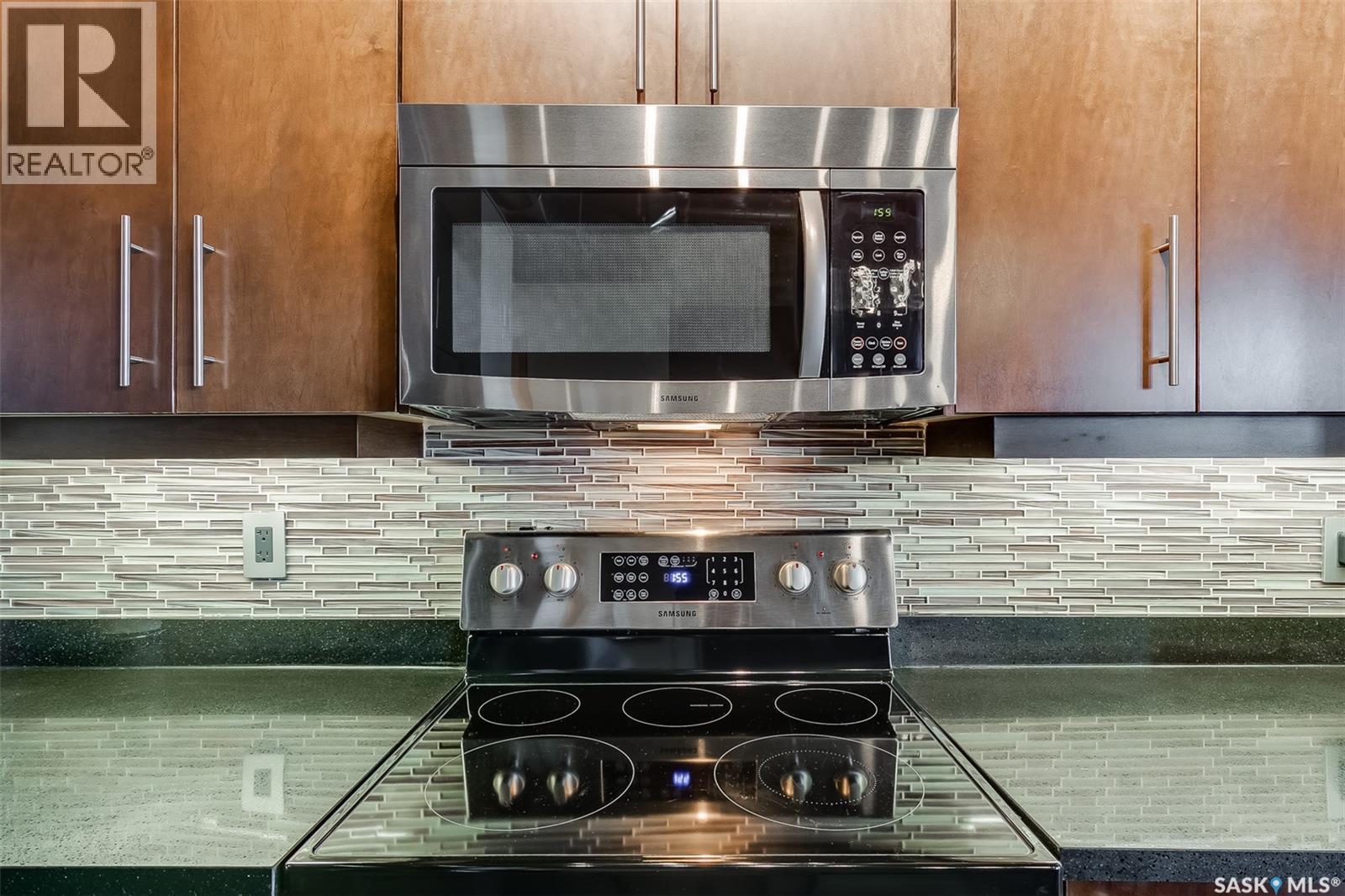 401 73 24Th Street E, Saskatoon, SK - Indoor Photo Showing Kitchen