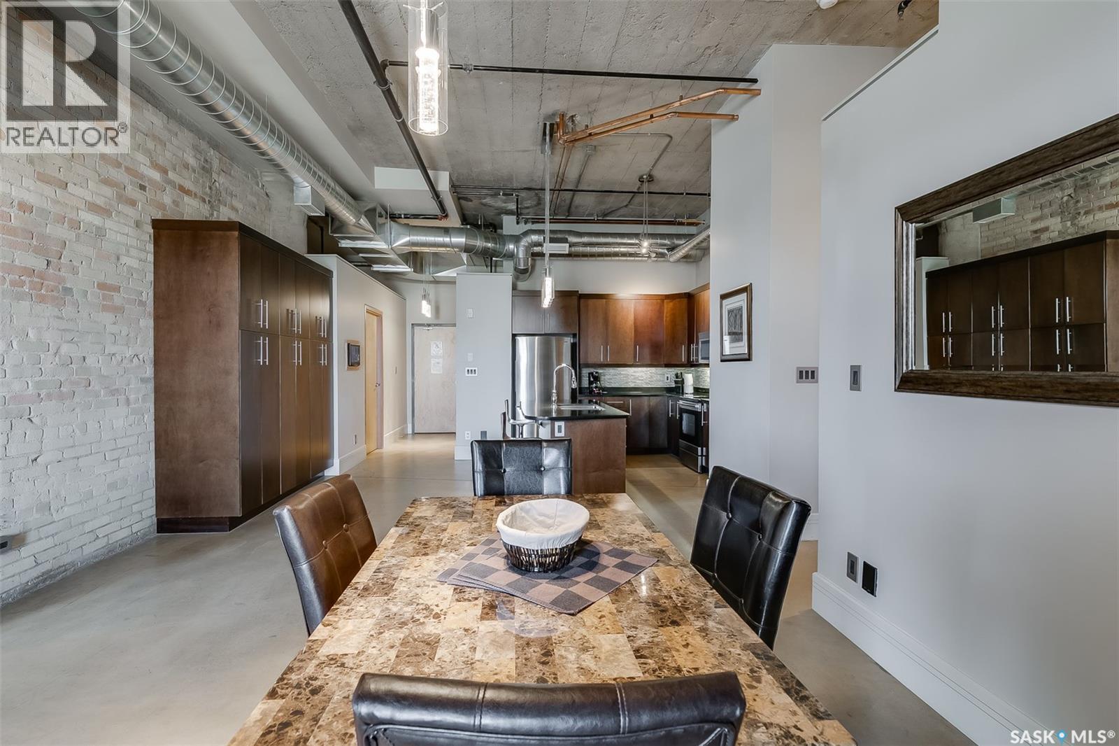 401 73 24Th Street E, Saskatoon, SK - Indoor Photo Showing Dining Room