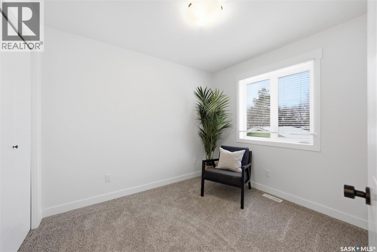 1131B 6Th Street E, Saskatoon, SK - Indoor