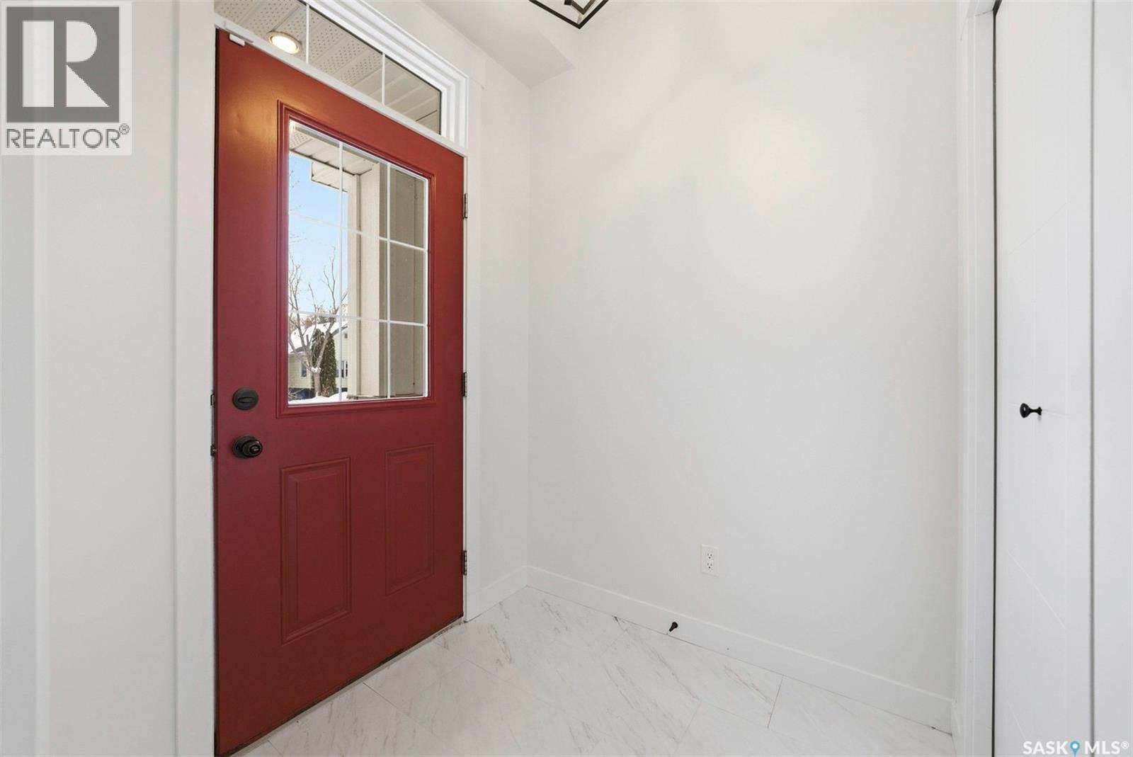 1131B 6Th Street E, Saskatoon, SK - Indoor Photo Showing Other Room