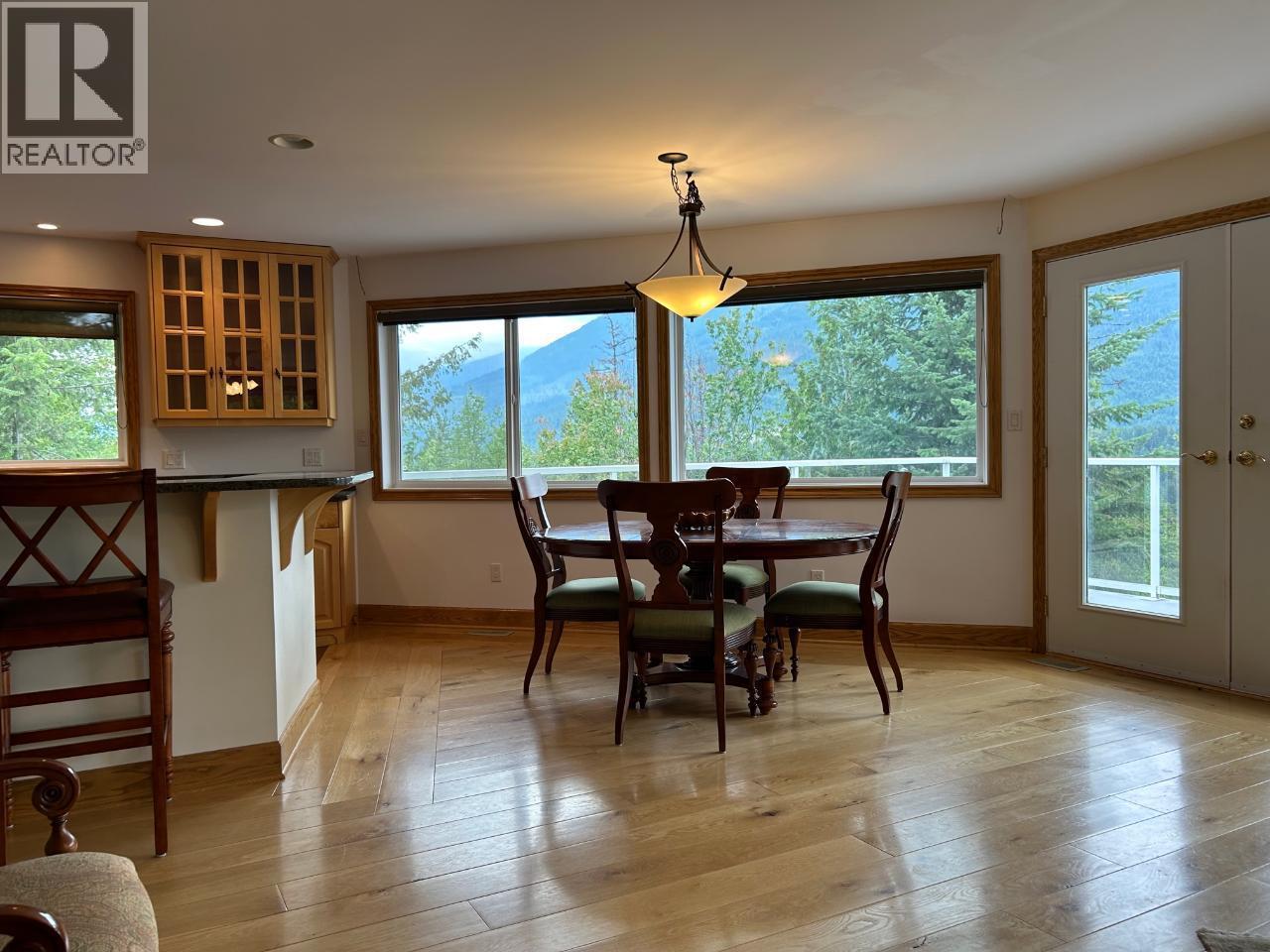 245 Rainbow Ridge Road, Procter, BC - Indoor