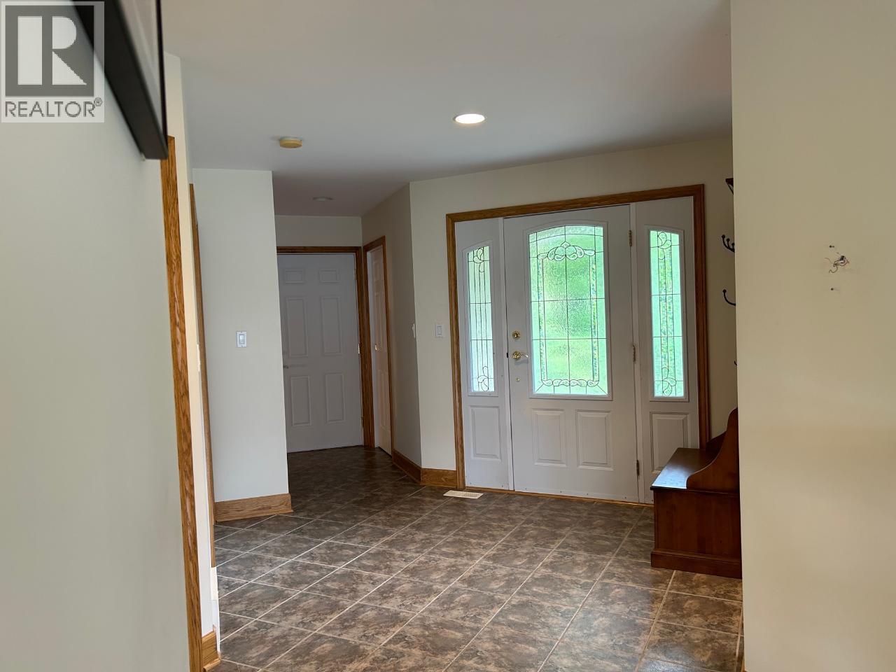 245 Rainbow Ridge Road, Procter, BC - Indoor Photo Showing Other Room