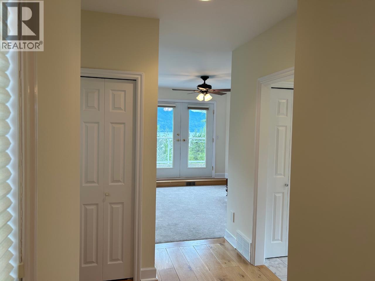 245 Rainbow Ridge Road, Procter, BC - Indoor Photo Showing Other Room