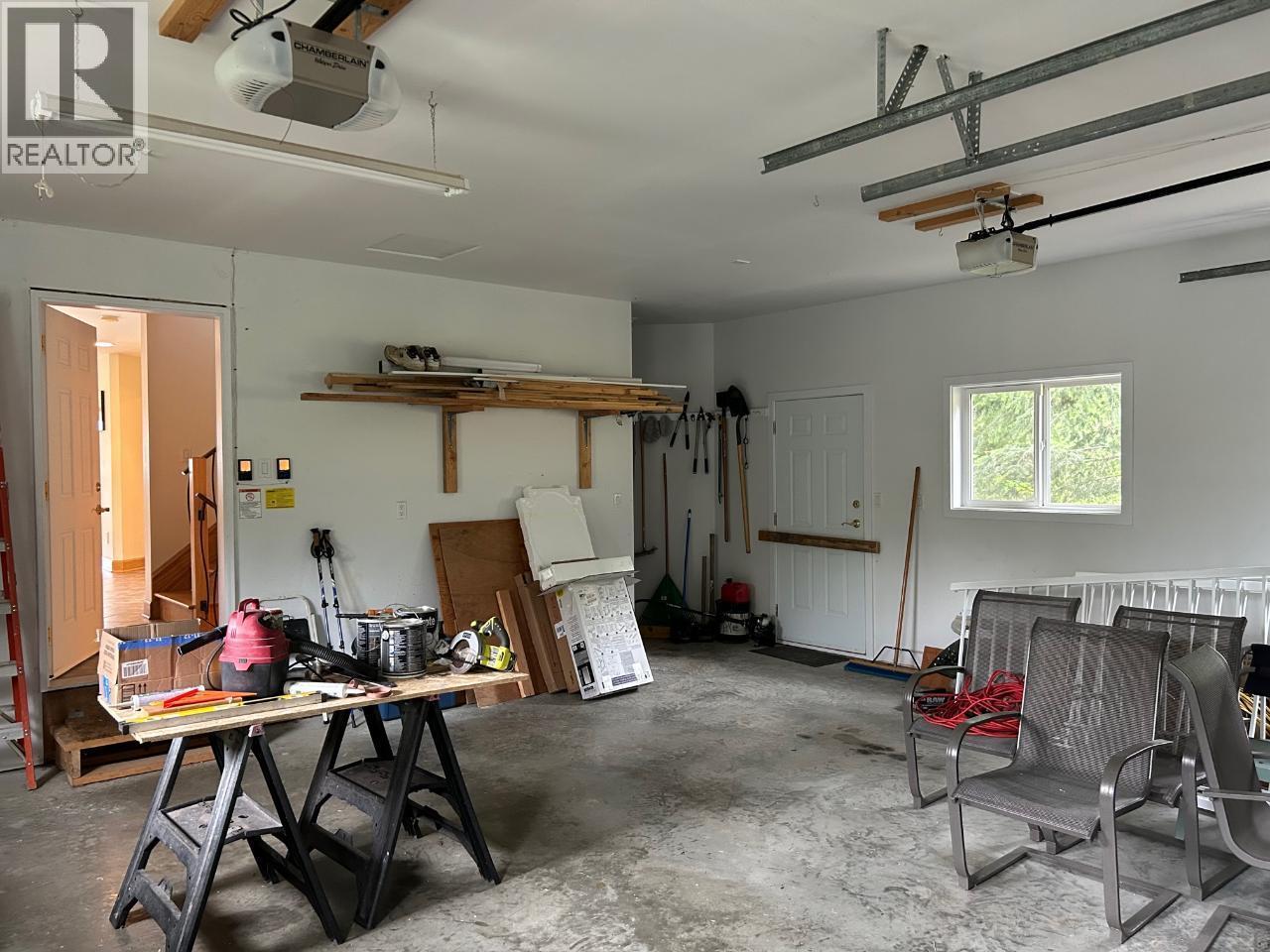 245 Rainbow Ridge Road, Procter, BC - Indoor Photo Showing Garage