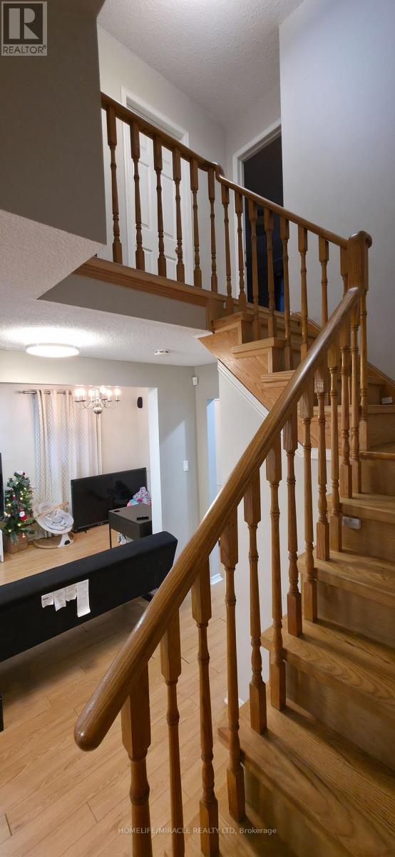 39 Ridware Crescent, Toronto, ON - Indoor Photo Showing Other Room