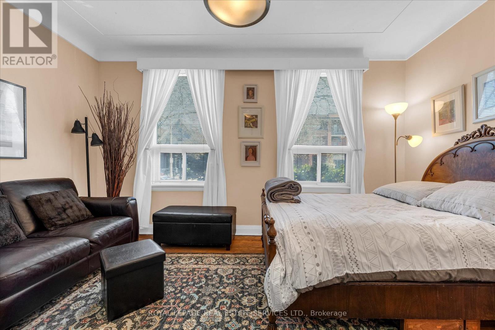 58 East Avenue S, Hamilton, ON - Indoor Photo Showing Bedroom