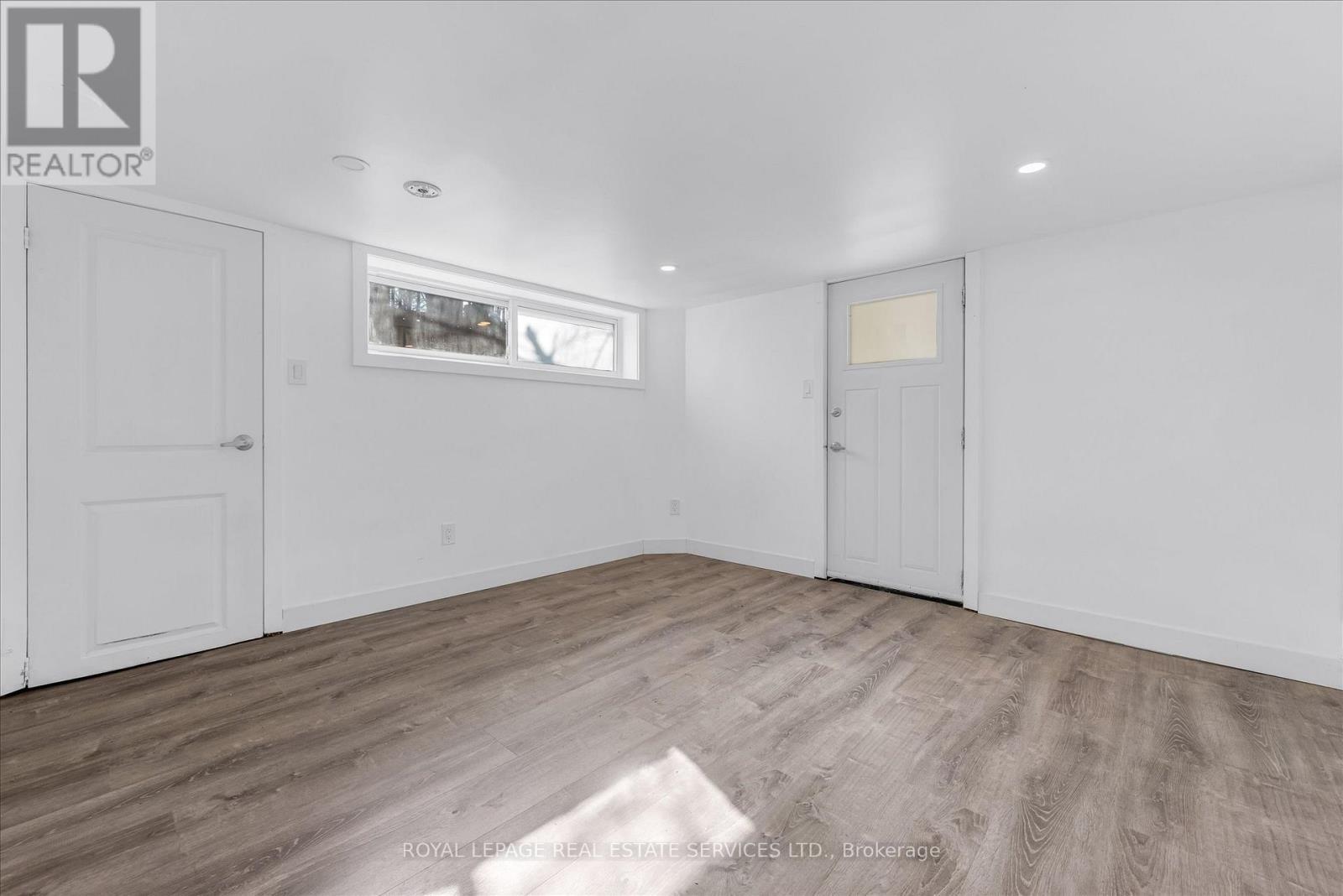 58 East Avenue S, Hamilton, ON - Indoor Photo Showing Other Room