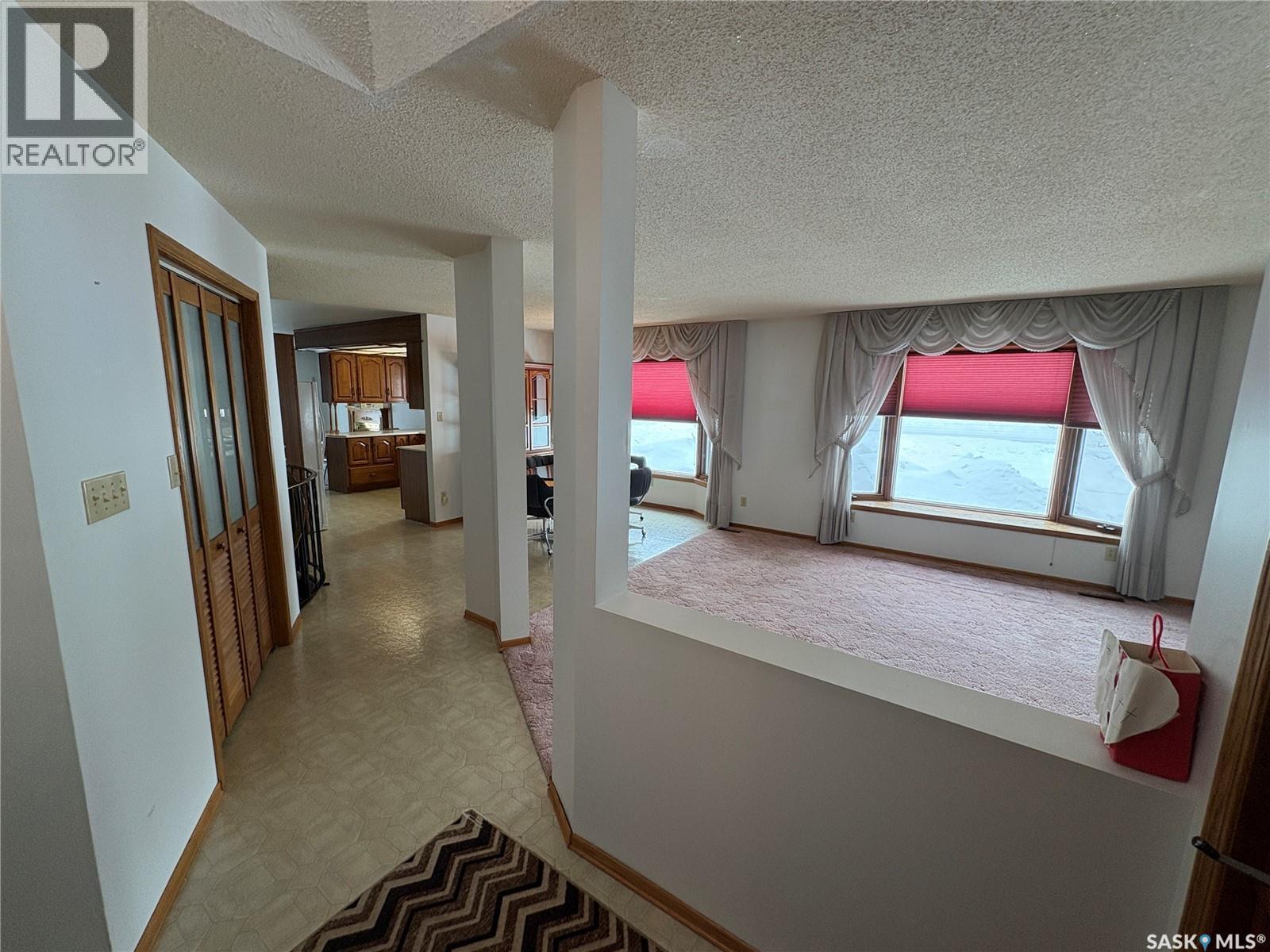 505 March Avenue E, Langenburg, SK - Indoor Photo Showing Other Room