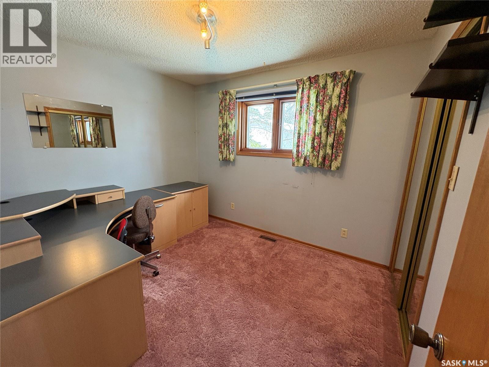 505 March Avenue E, Langenburg, SK - Indoor Photo Showing Other Room