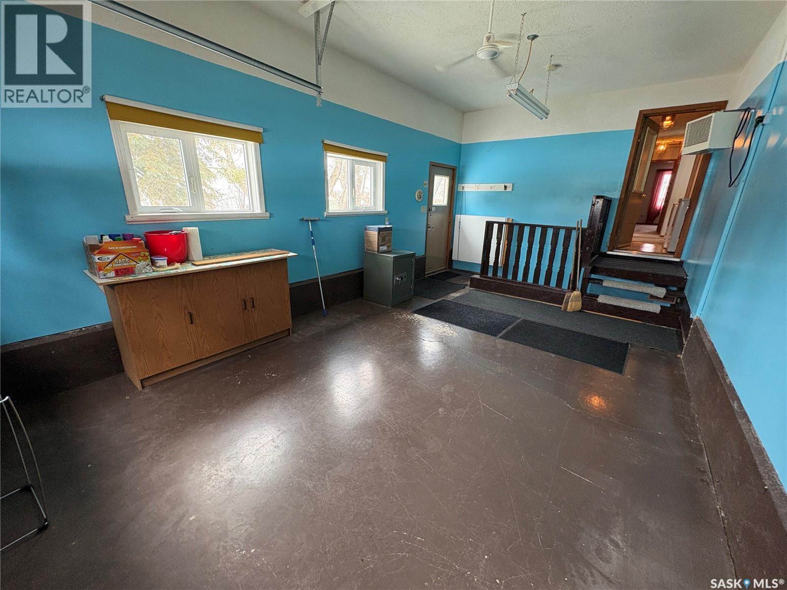 505 March Avenue E, Langenburg, SK - Indoor