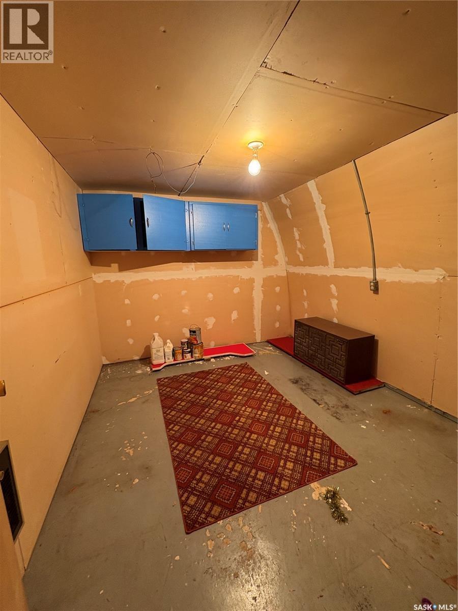 505 March Avenue E, Langenburg, SK - Indoor Photo Showing Other Room