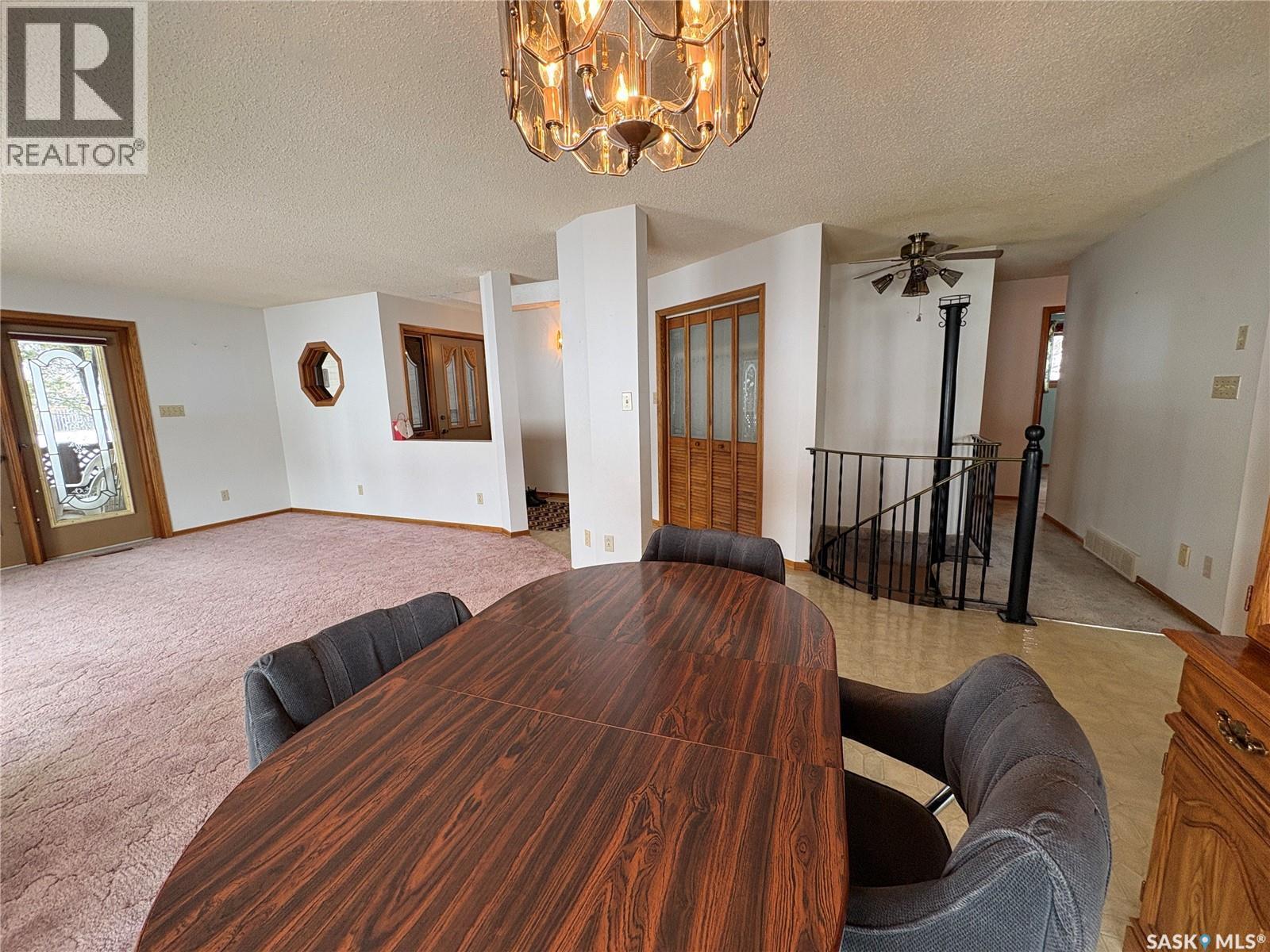 505 March Avenue E, Langenburg, SK - Indoor Photo Showing Other Room