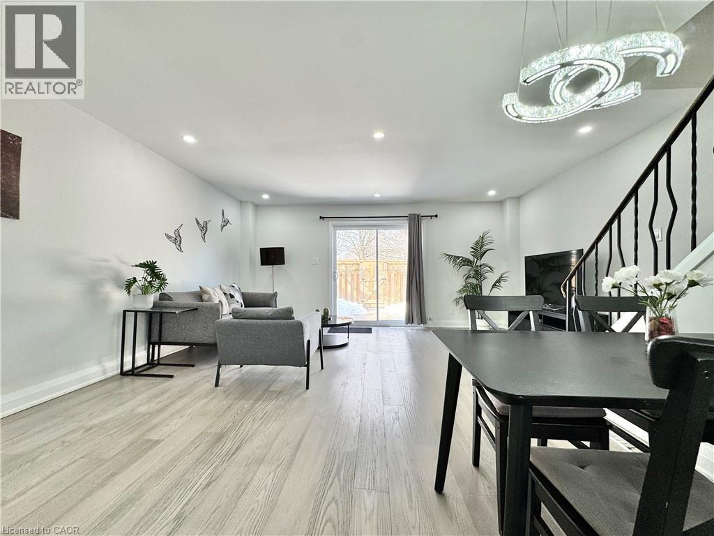 138 Jansen Avenue, Kitchener, ON - Indoor