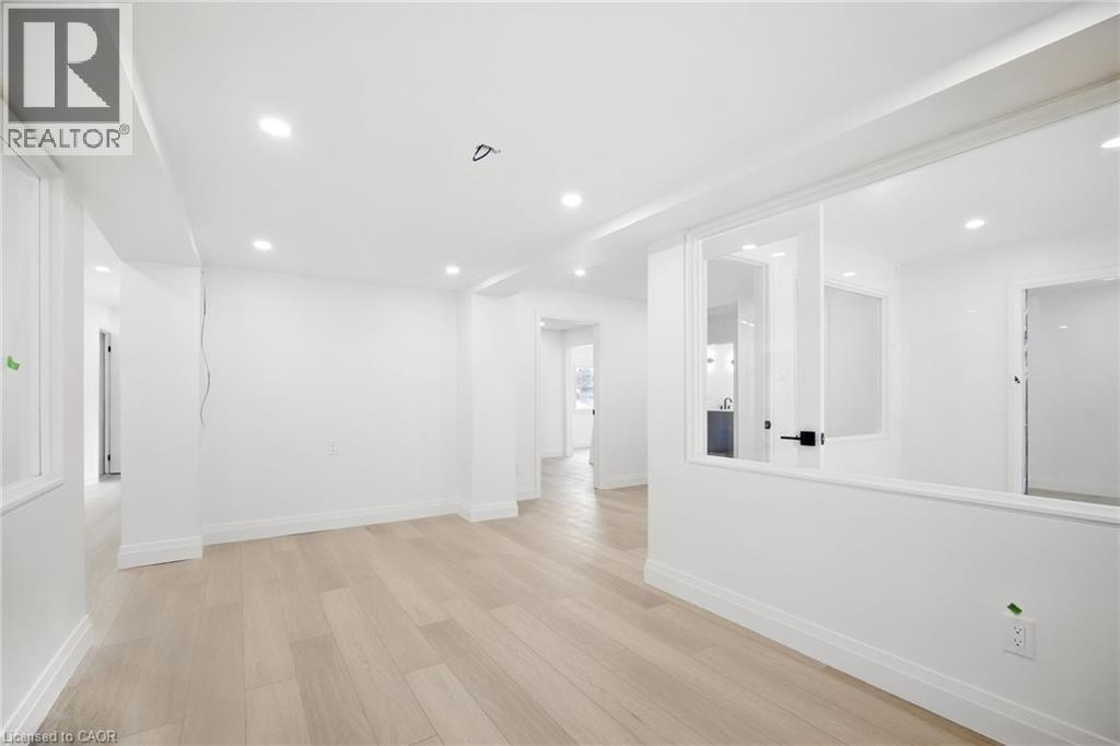 1583 Main Street E, Hamilton, ON