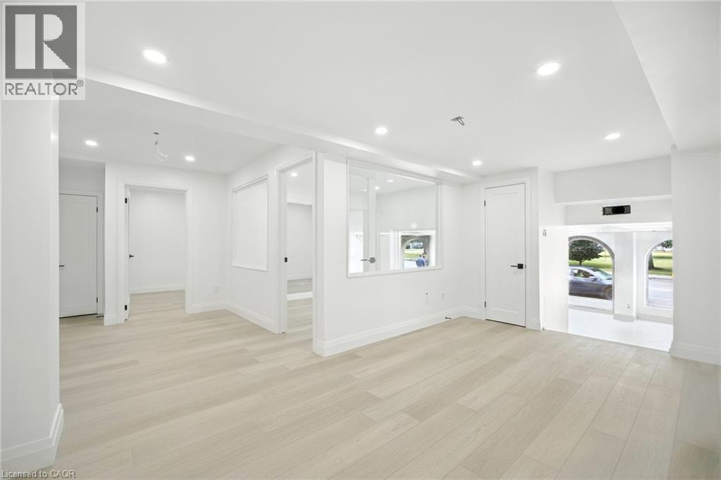 1583 Main Street E, Hamilton, ON