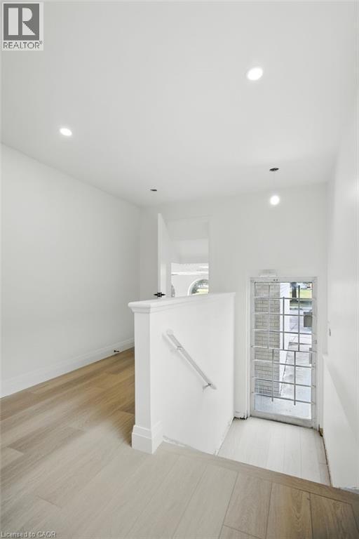 1583 Main Street E, Hamilton, ON