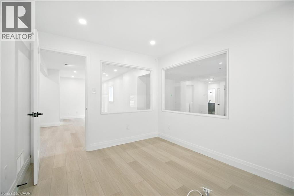 1583 Main Street E, Hamilton, ON