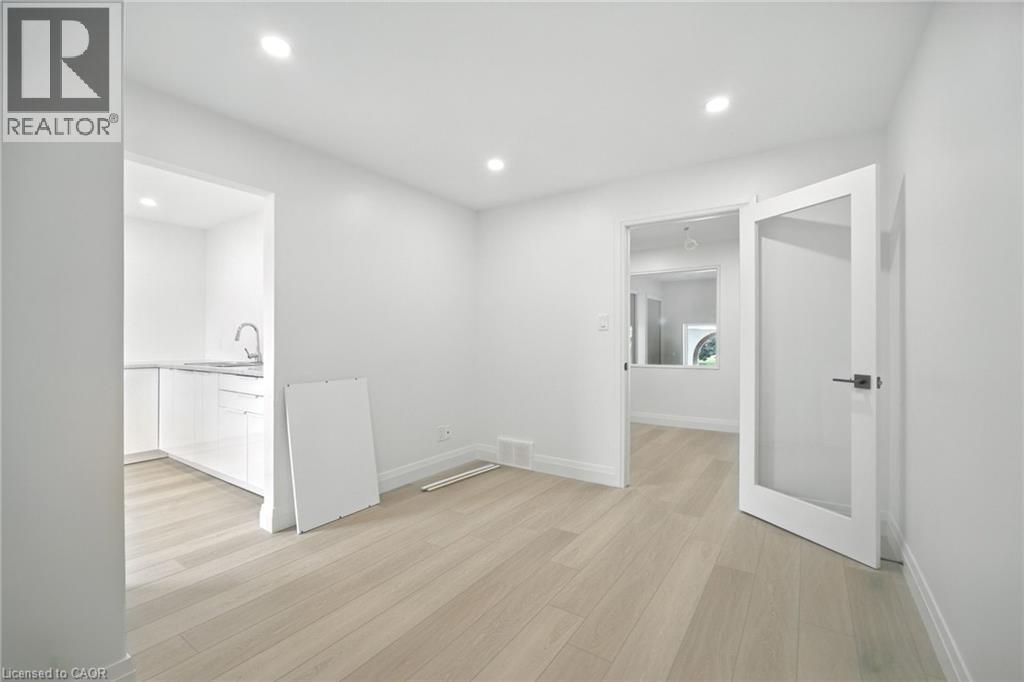 1583 Main Street E, Hamilton, ON