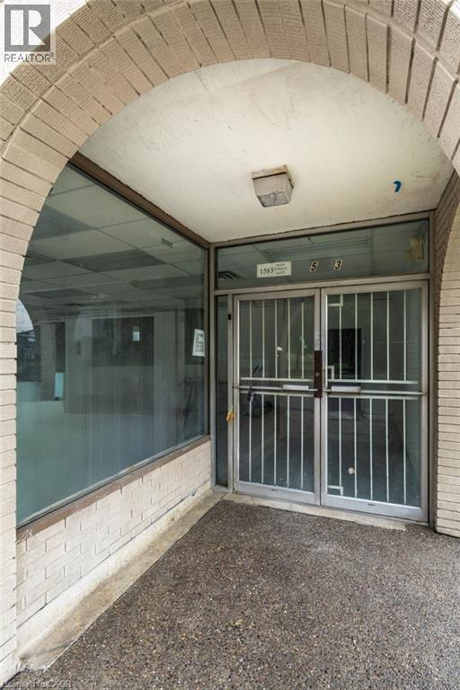 1583 Main Street E, Hamilton, ON