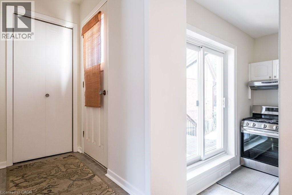 23 Bruce Street, Hamilton, ON - Indoor Photo Showing Other Room