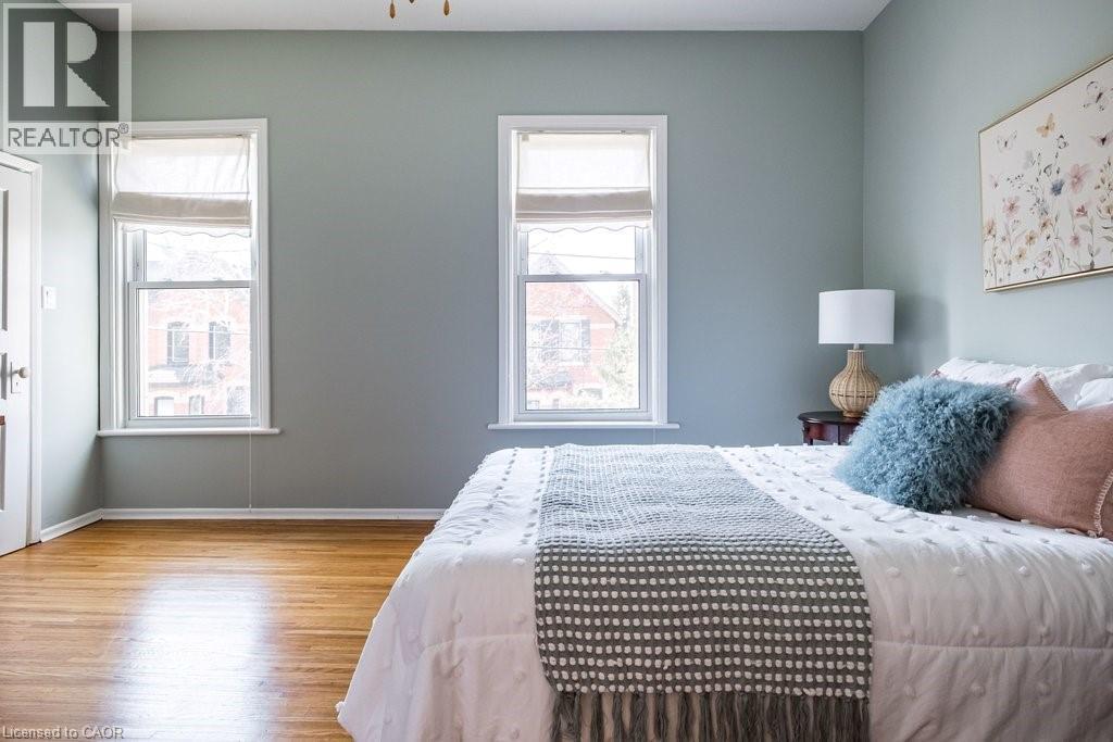 23 Bruce Street, Hamilton, ON - Indoor Photo Showing Bedroom
