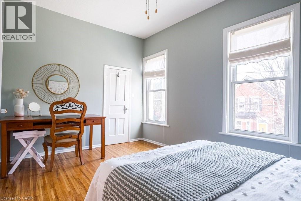 23 Bruce Street, Hamilton, ON - Indoor Photo Showing Bedroom