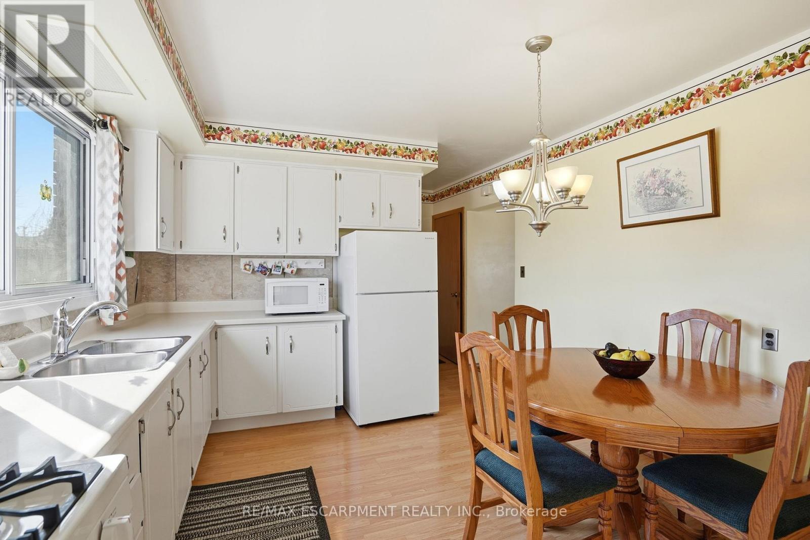 55 Champlain Avenue, Hamilton, ON - Indoor