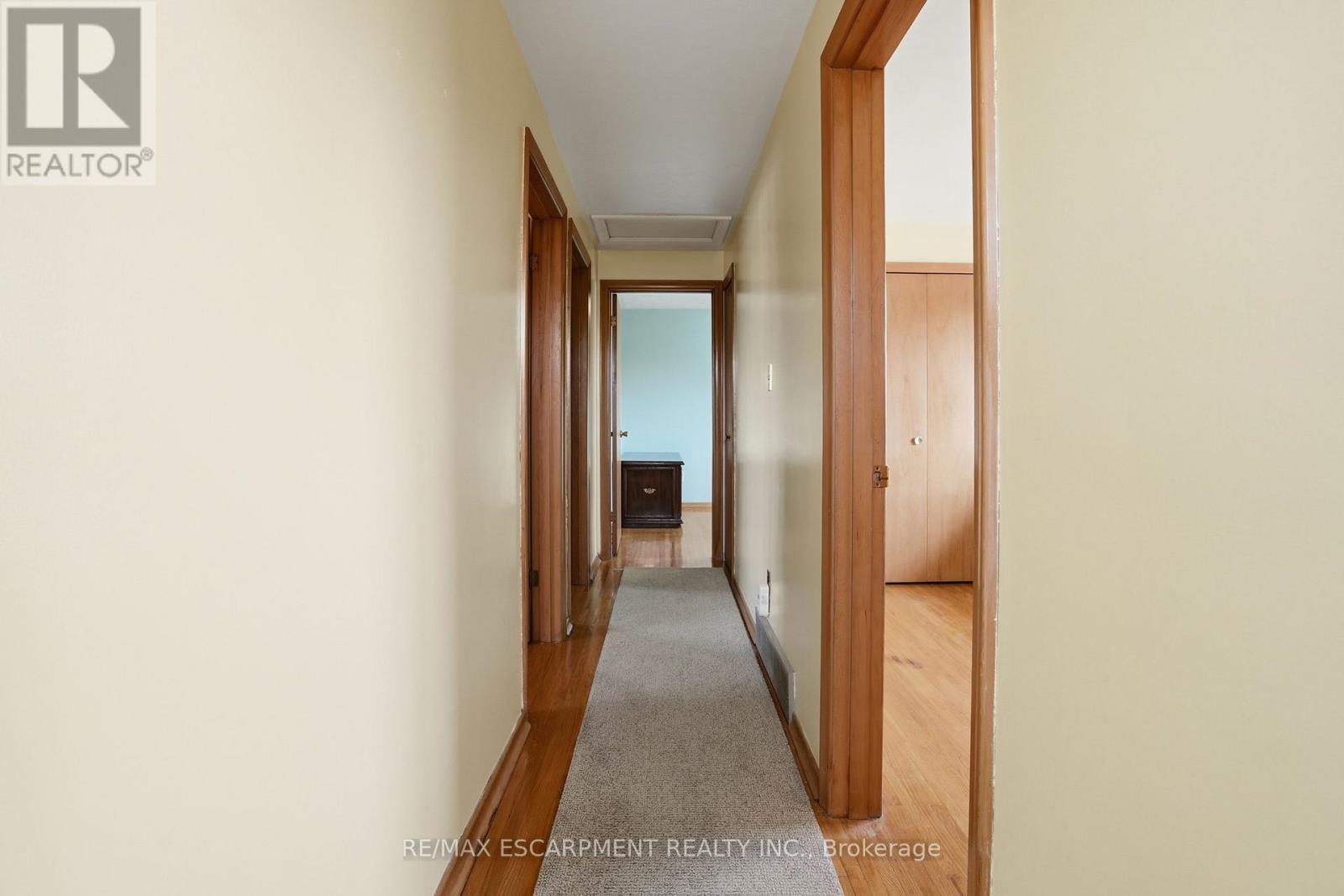 55 Champlain Avenue, Hamilton, ON - Indoor Photo Showing Other Room