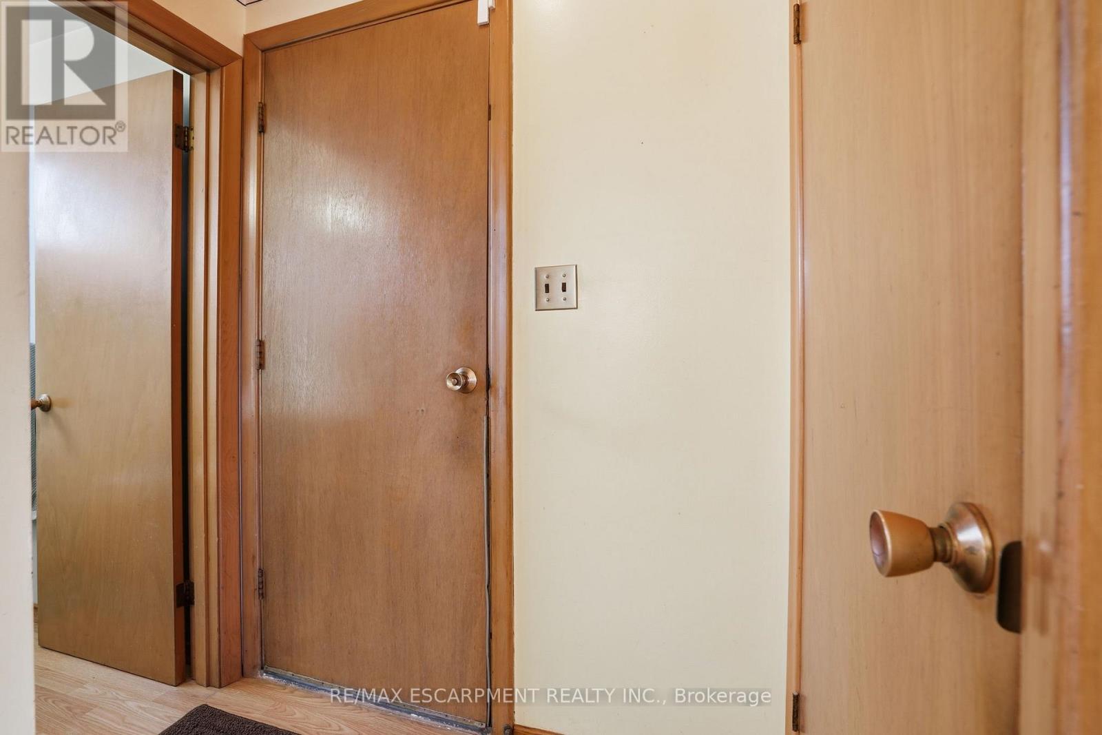 55 Champlain Avenue, Hamilton, ON - Indoor Photo Showing Other Room