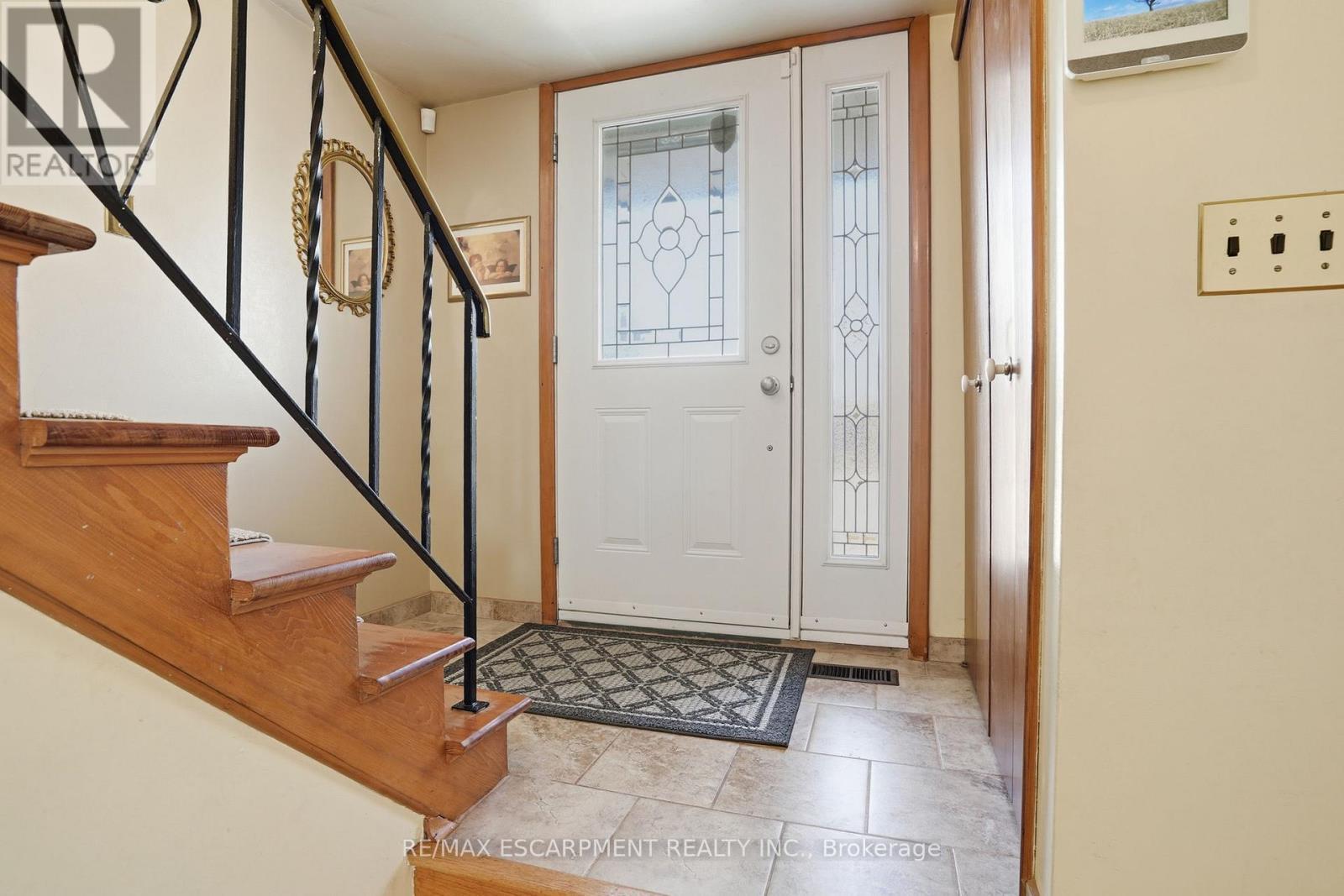 55 Champlain Avenue, Hamilton, ON - Indoor Photo Showing Other Room