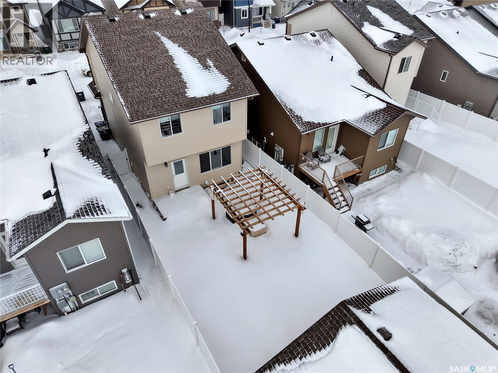 959 Mcfaull Manor, Saskatoon, SK - Outdoor