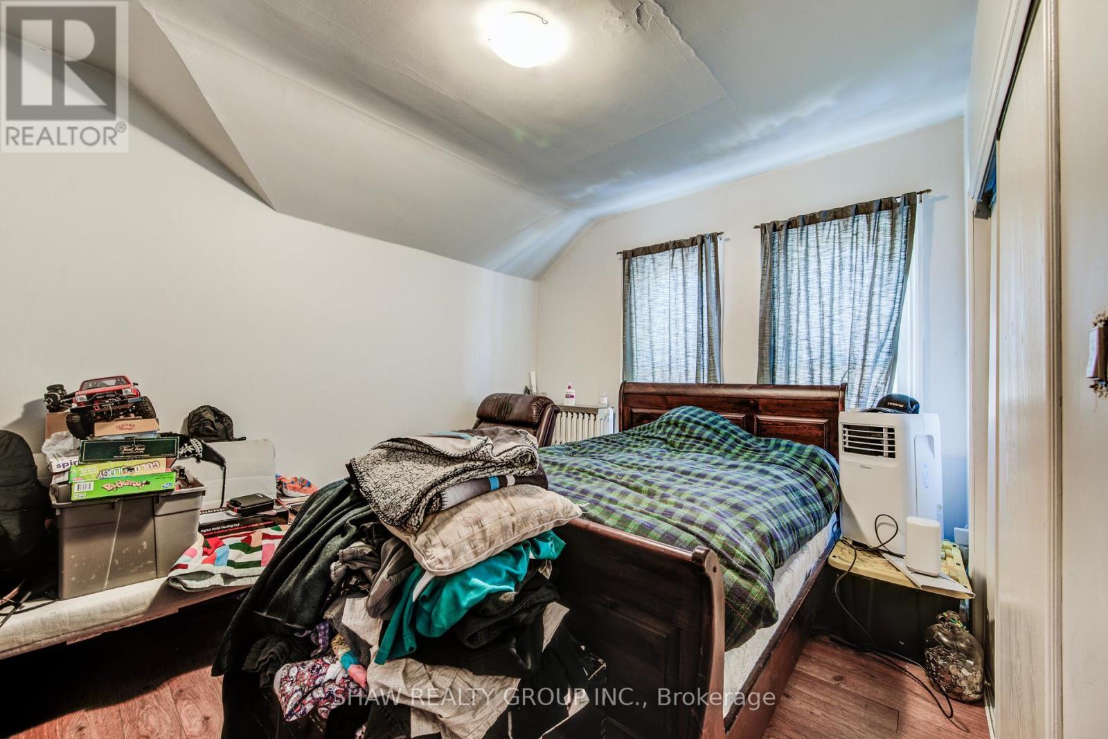 30 Brook Street, Cambridge, ON - Indoor Photo Showing Bedroom