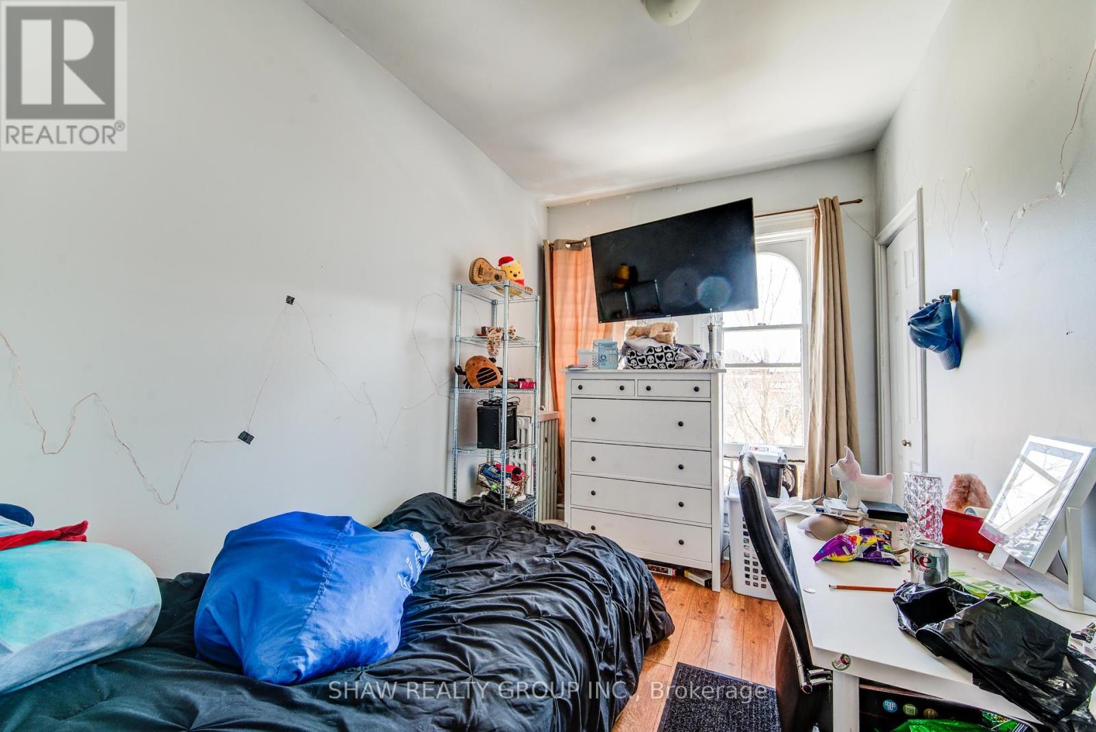 30 Brook Street, Cambridge, ON - Indoor Photo Showing Bedroom