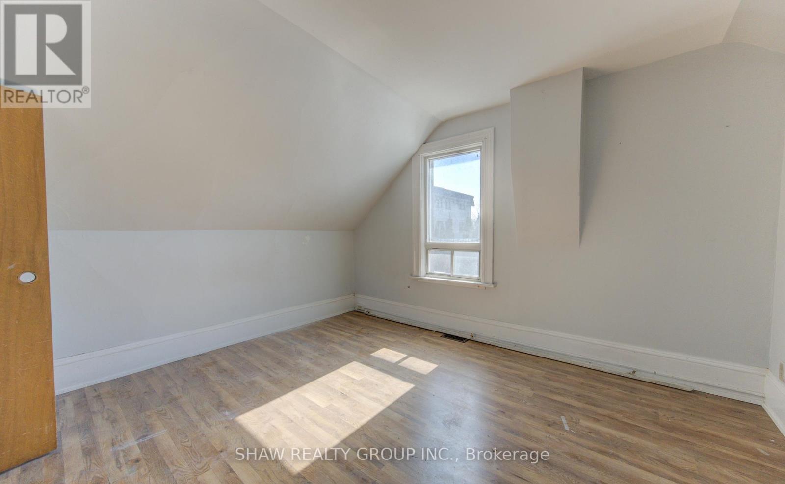 11 Simcoe Street, Cambridge, ON - Indoor Photo Showing Other Room