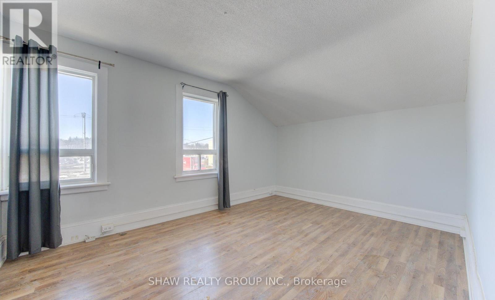 11 Simcoe Street, Cambridge, ON - Indoor Photo Showing Other Room