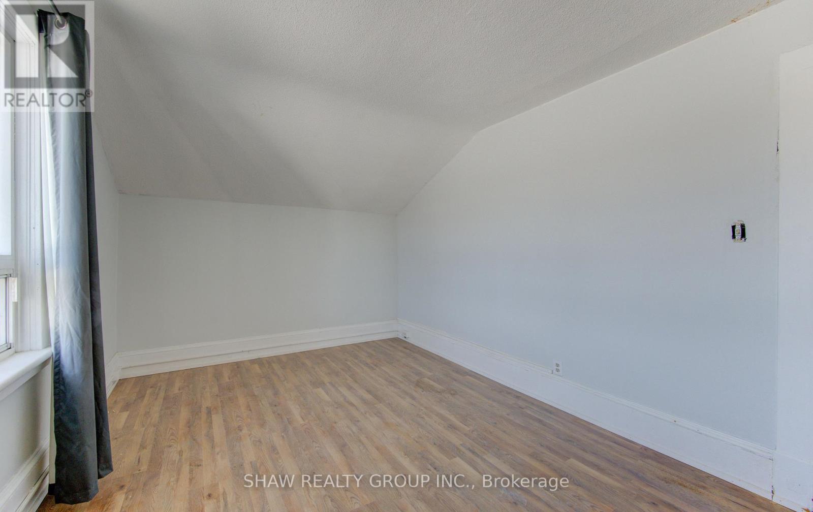 11 Simcoe Street, Cambridge, ON - Indoor Photo Showing Other Room