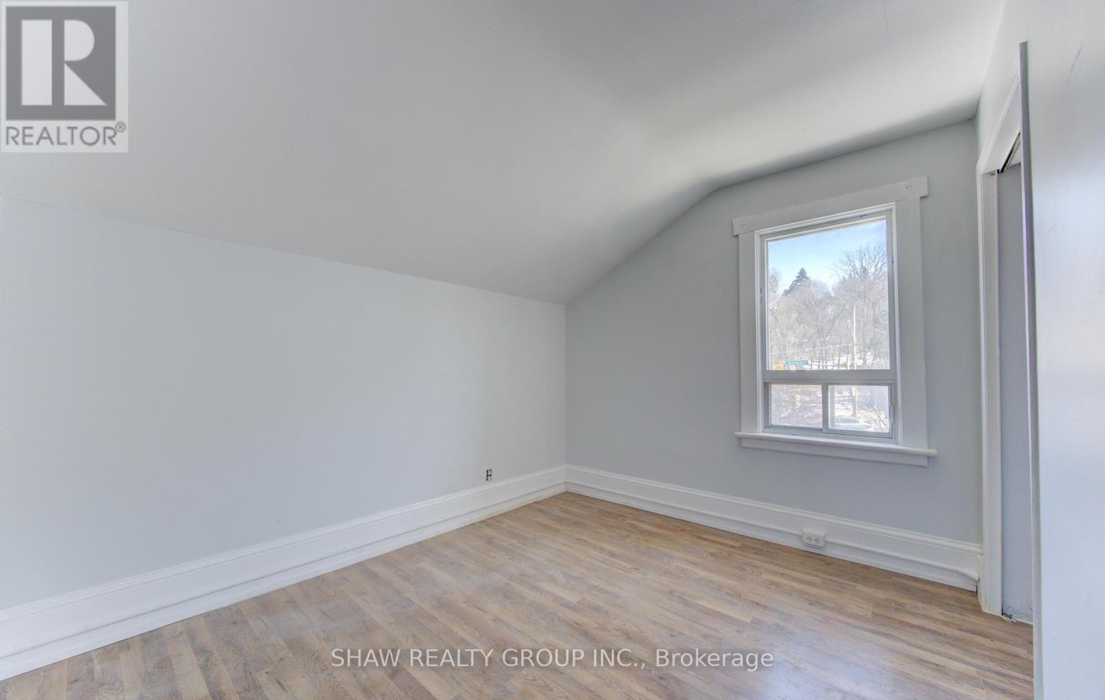 11 Simcoe Street, Cambridge, ON - Indoor Photo Showing Other Room