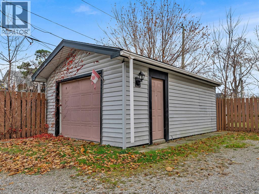 1153 University, Windsor, ON - Outdoor