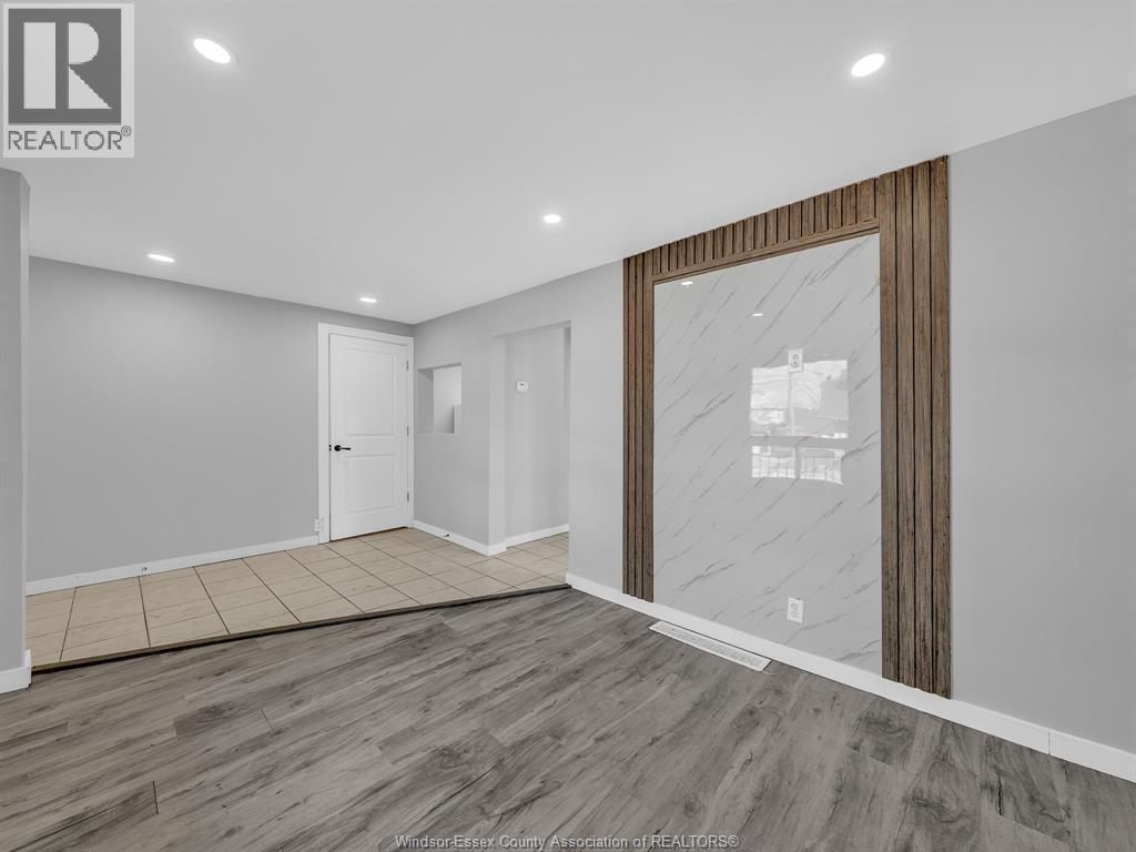 1153 University, Windsor, ON - Indoor Photo Showing Other Room