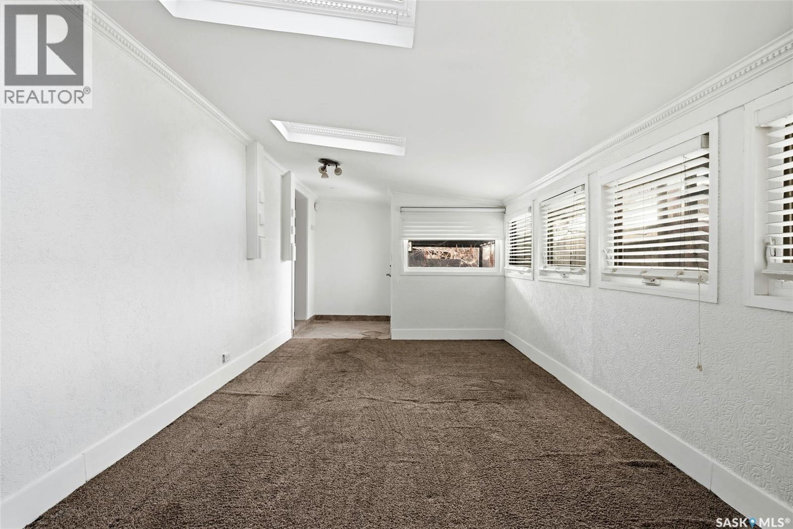 960 Mccarthy Boulevard, Regina, SK - Indoor Photo Showing Other Room