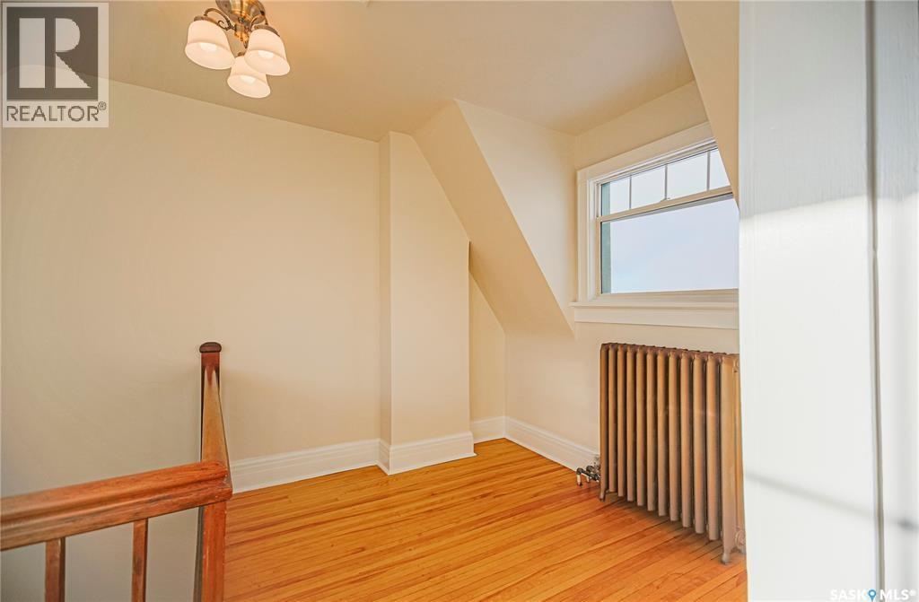 718 Saskatchewan Crescent E, Saskatoon, SK - Indoor Photo Showing Other Room