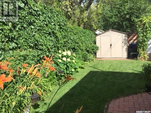 718 Saskatchewan Crescent E, Saskatoon, SK - Outdoor