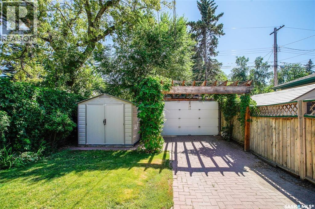 718 Saskatchewan Crescent E, Saskatoon, SK - Outdoor