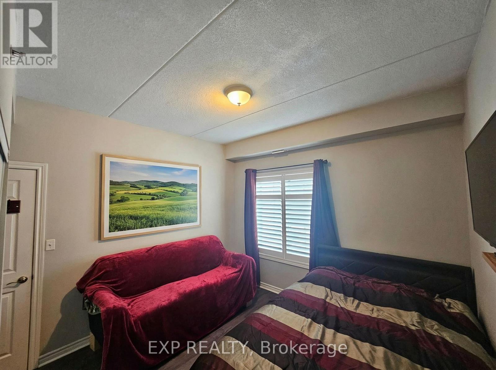 102 - 308 Watson Parkway N, Guelph, ON - Indoor With Storage