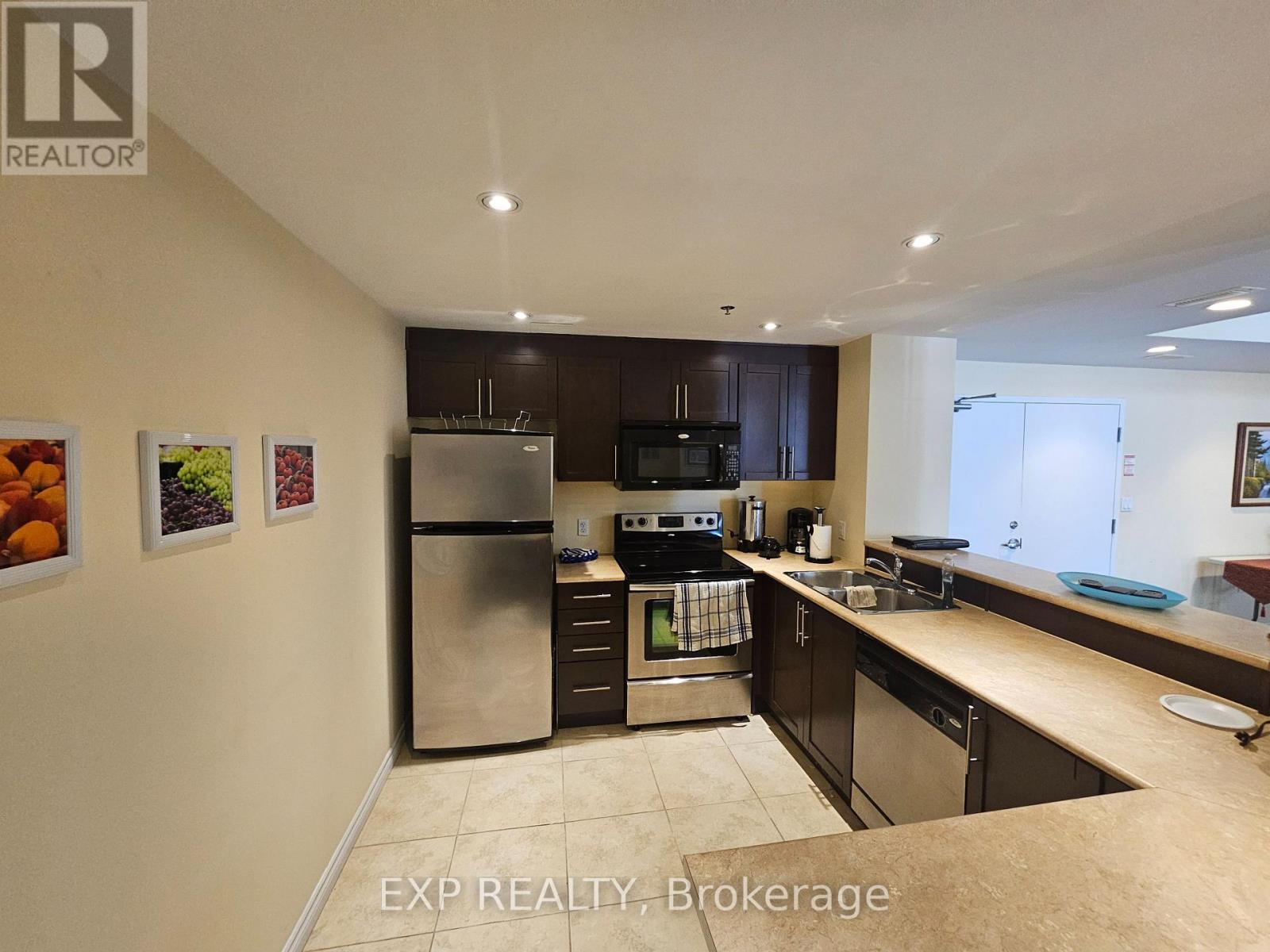 102 - 308 Watson Parkway N, Guelph, ON - Indoor Photo Showing Other Room