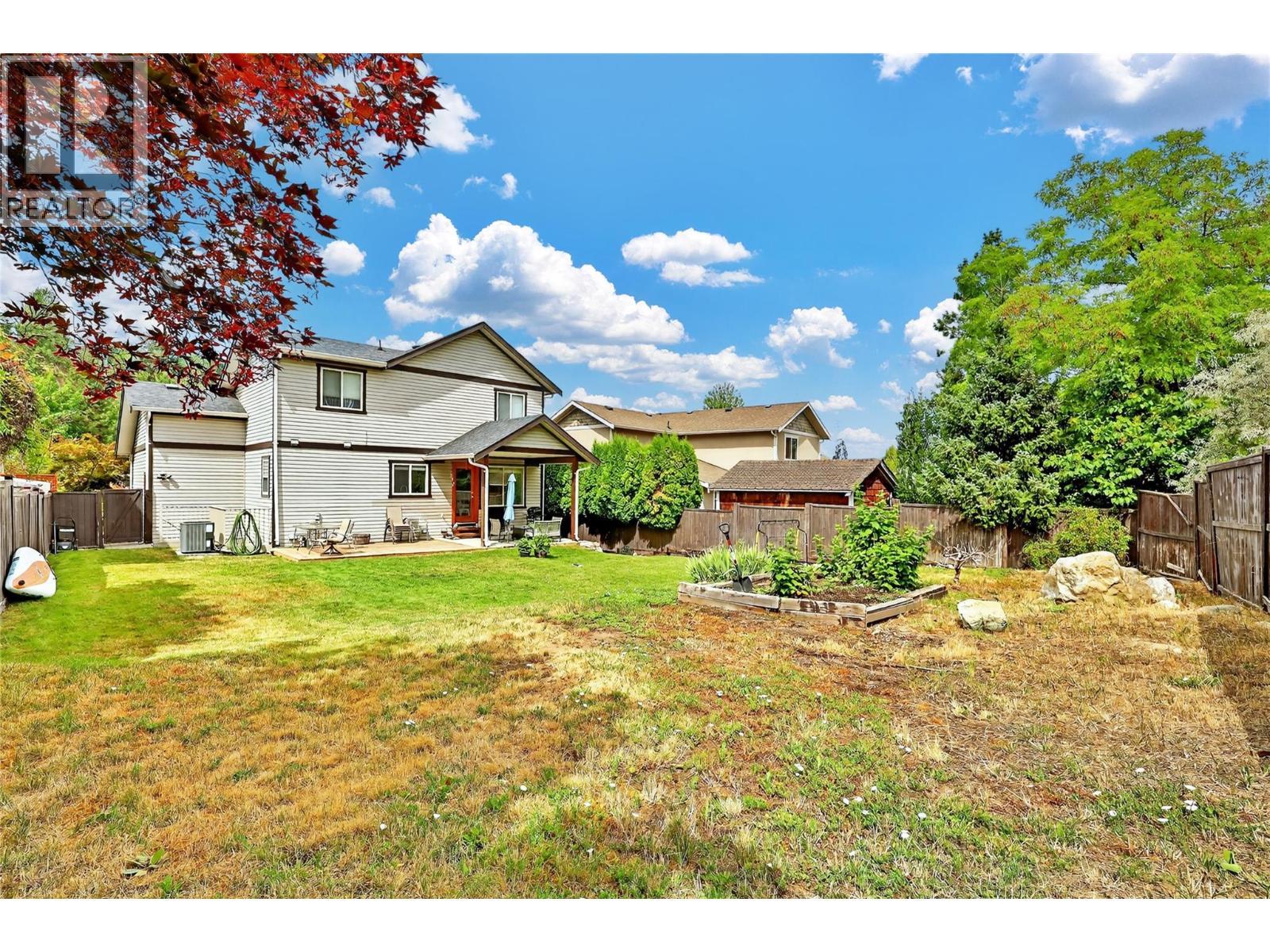982 Paret Crescent, Kelowna, BC - Outdoor